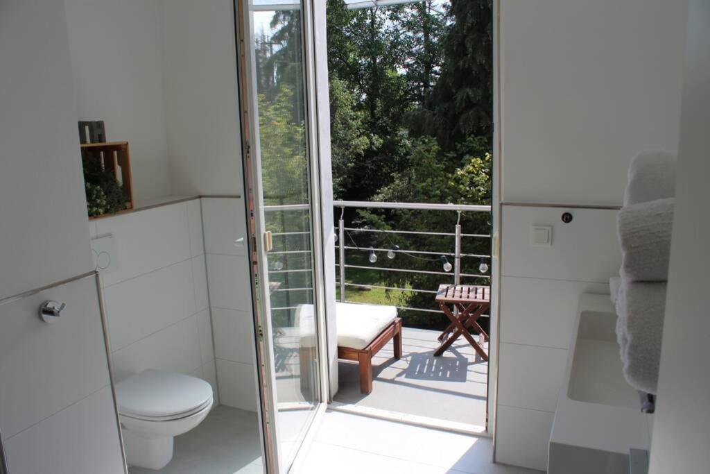 Apartment London . Chillinghouse # 9, 3 Min. Vom Ice, Netflix, Garten Siegburg