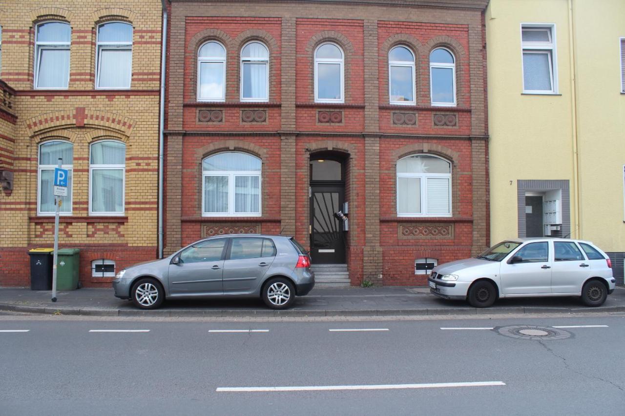 Apartment London . Chillinghouse # 9, 3 Min. Vom Ice, Netflix, Garten Siegburg